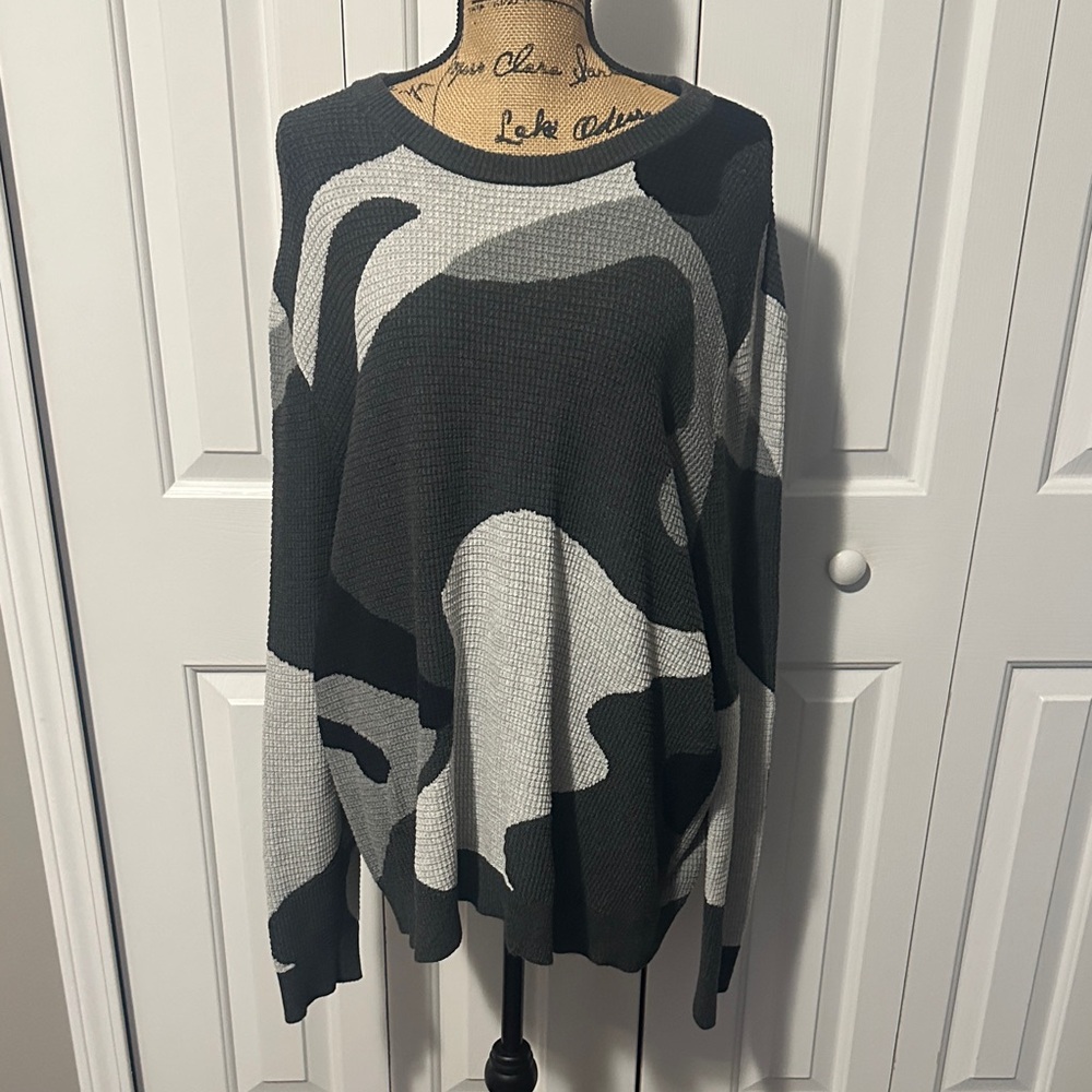 Express Gray Camo Crew Neck Sweater